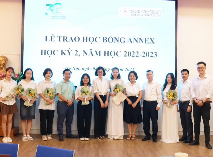 25 sinh viên ĐHQGHN nhận học bổng ANNEX học kỳ II năm học 2022 - 2023